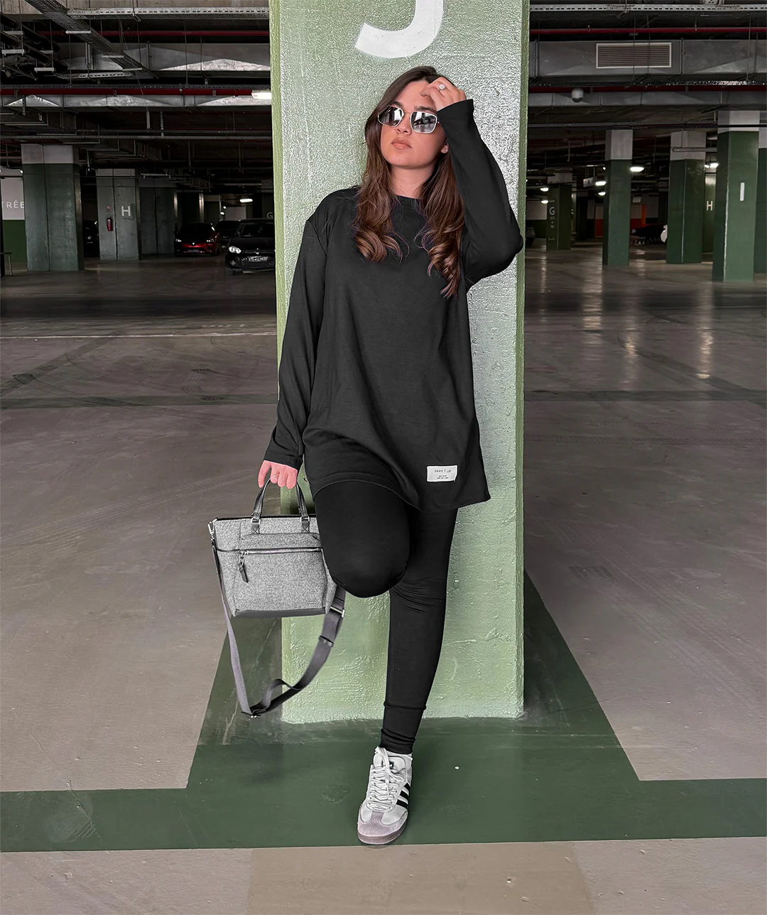 Ensemble Avani Oversized Shirt + Leggings - Image 8