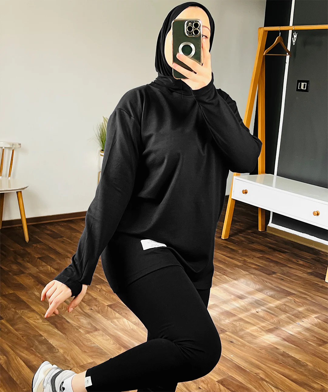 Ensemble Avani Oversized Shirt + Leggings - Image 9